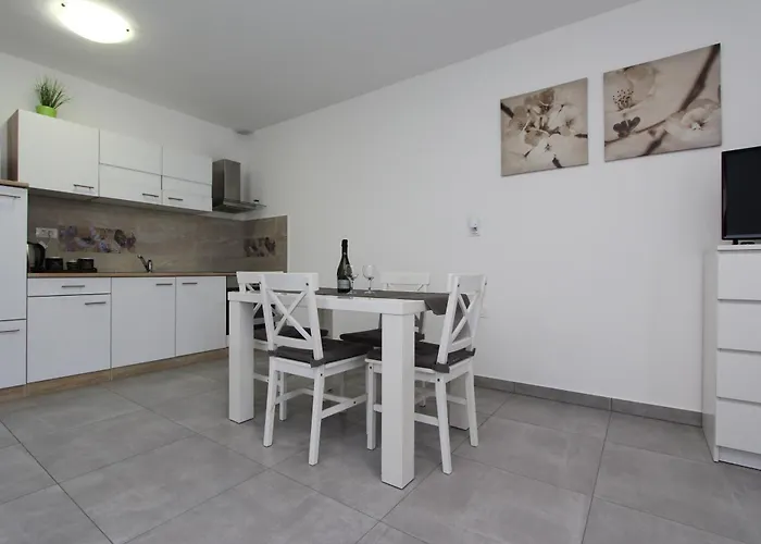 Casa Miranda * Ρόβινι